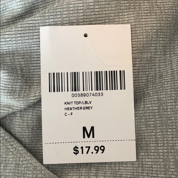 Forever 21 Cropped long sleeve crossover top - Picture 2 of 2